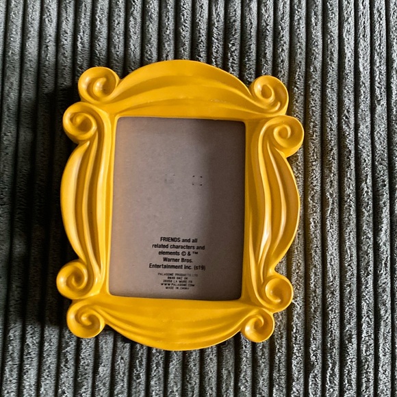 Other - Friends Door Frame - Picture Frame